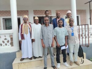 Sortie de la réunion officiel a à la mairie pour la reprise des travaux d'adduction d'eau à Midjendjeni